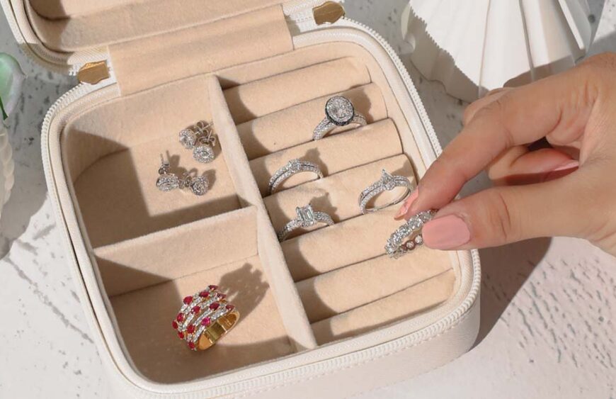 10 Best Valentine Gifts for Singles
