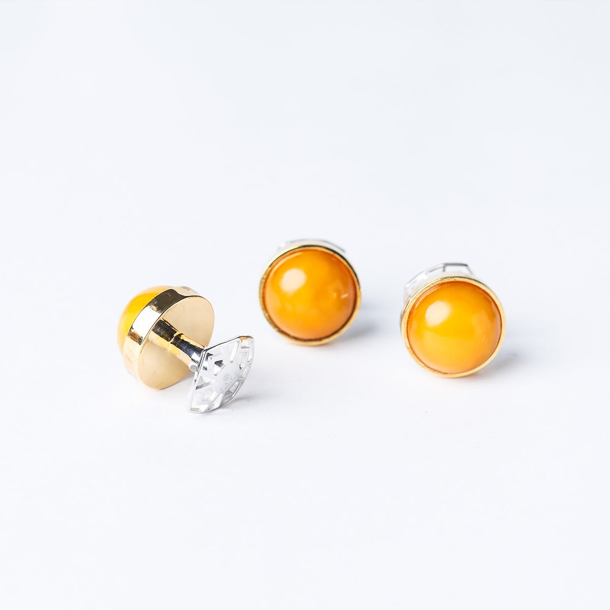 Ambe-Buttons-2 Image