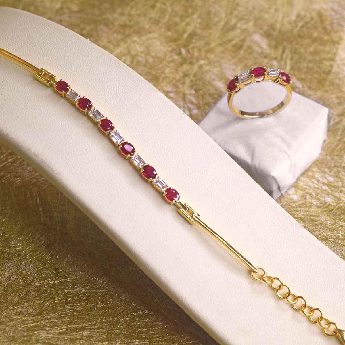 Amelia_Ruby_Diamond_Ring_2 Image