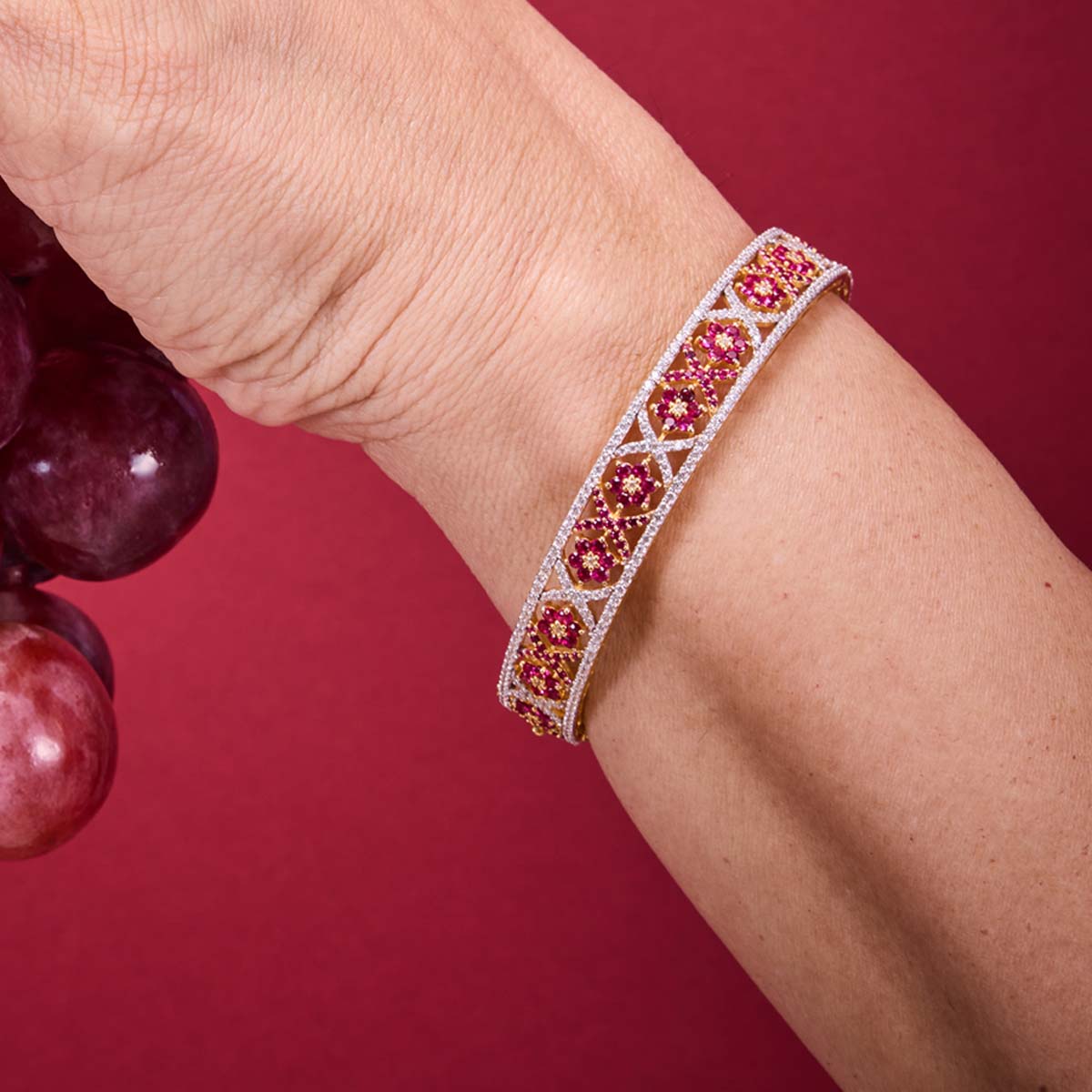 Diva Bangle (Gold) image 1