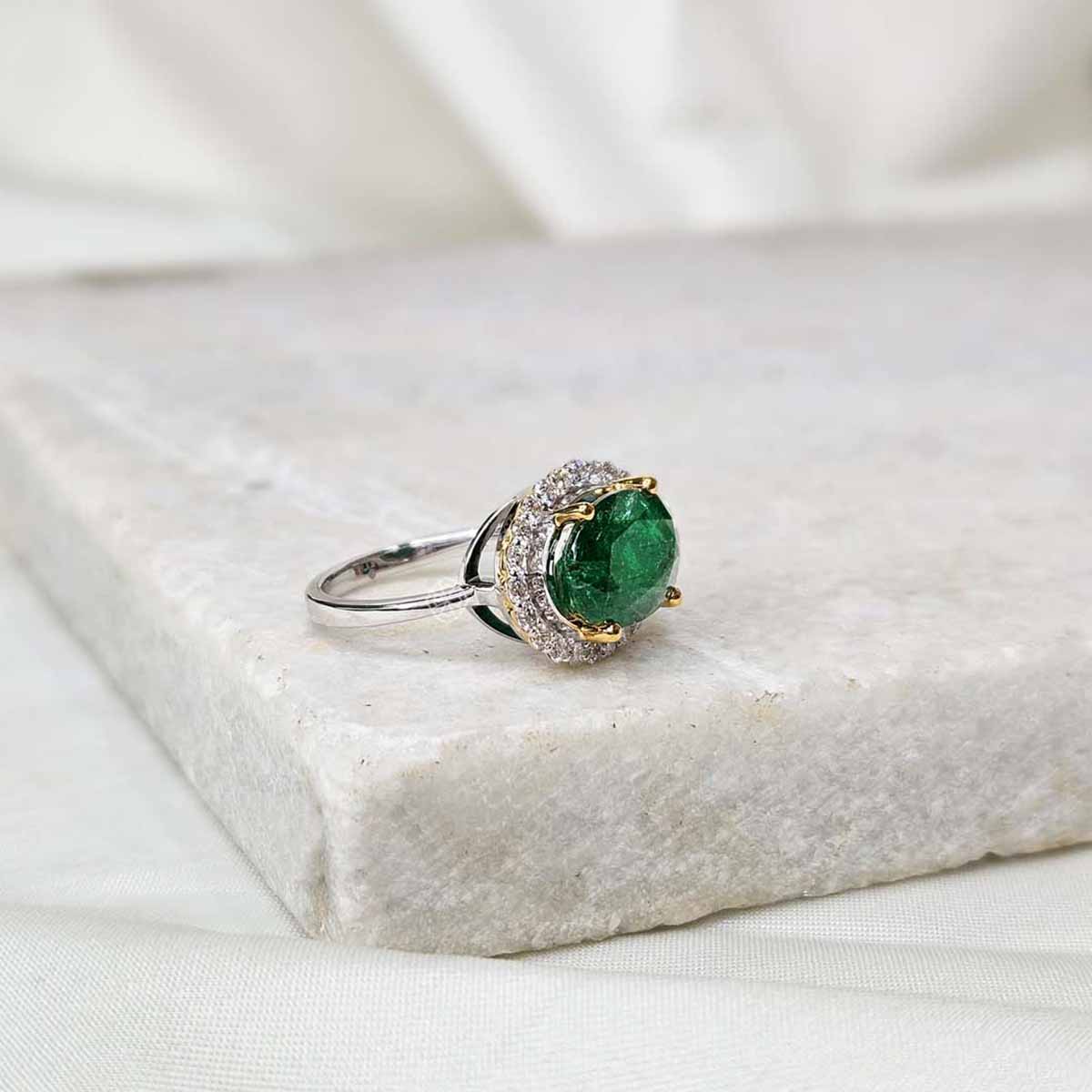 Emerald-Ring-2