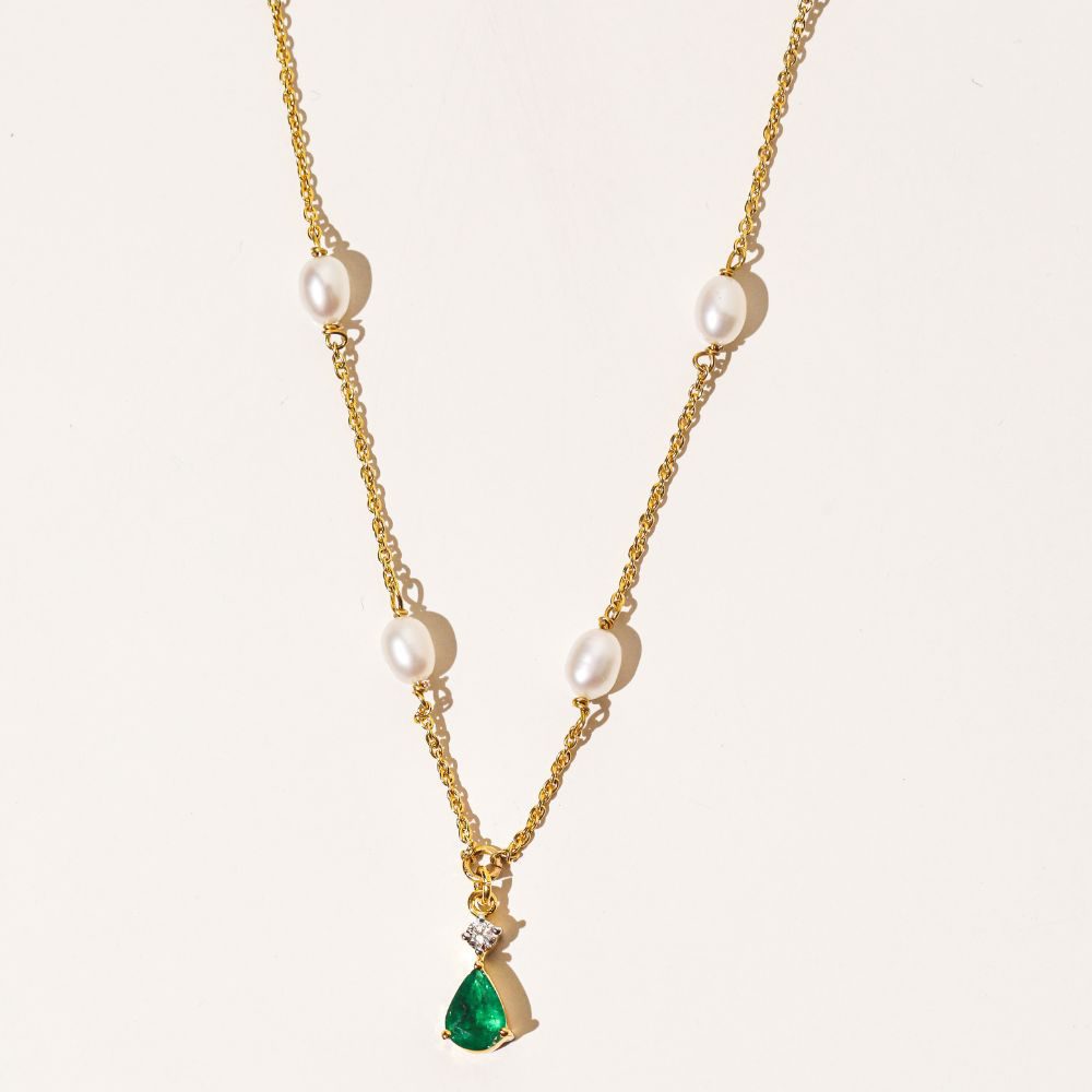 Emerald Pearl Necklace Image 1
