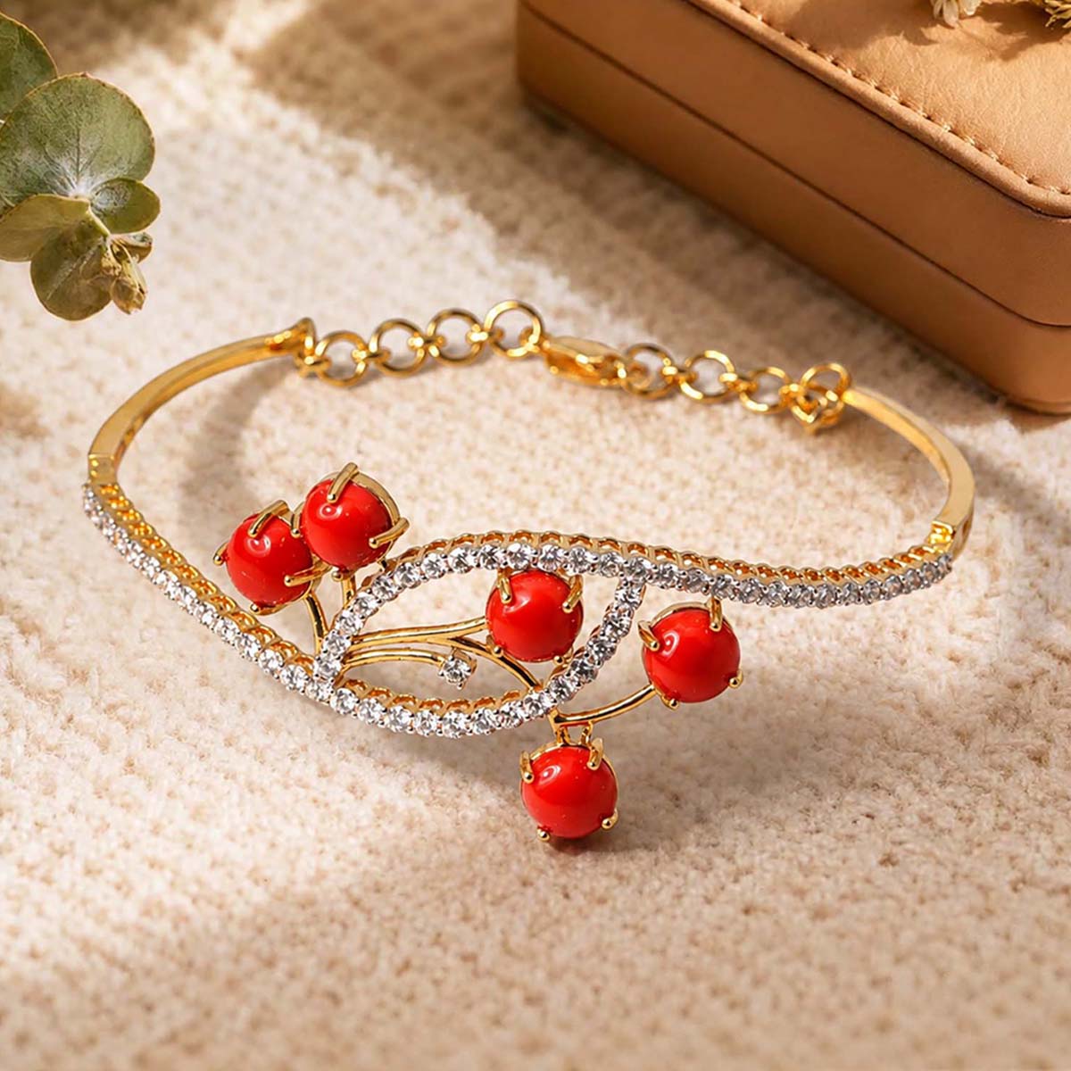Marwa Coral Bracelet 2.0 by Faya Jewels in coral gemstone detailing