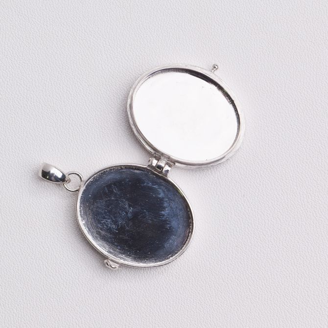 Oval-Taweez-3