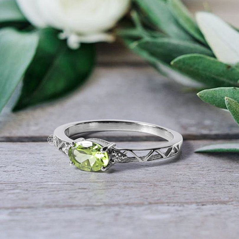 Pia Peridot Ring image 1
