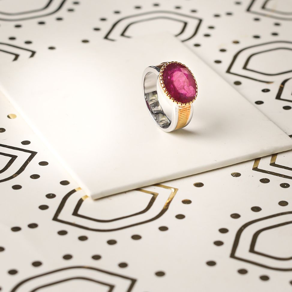 Royal-Ruby-Ring-2_769fecad-bd35-4d14-acc9-bdad1398aaa4