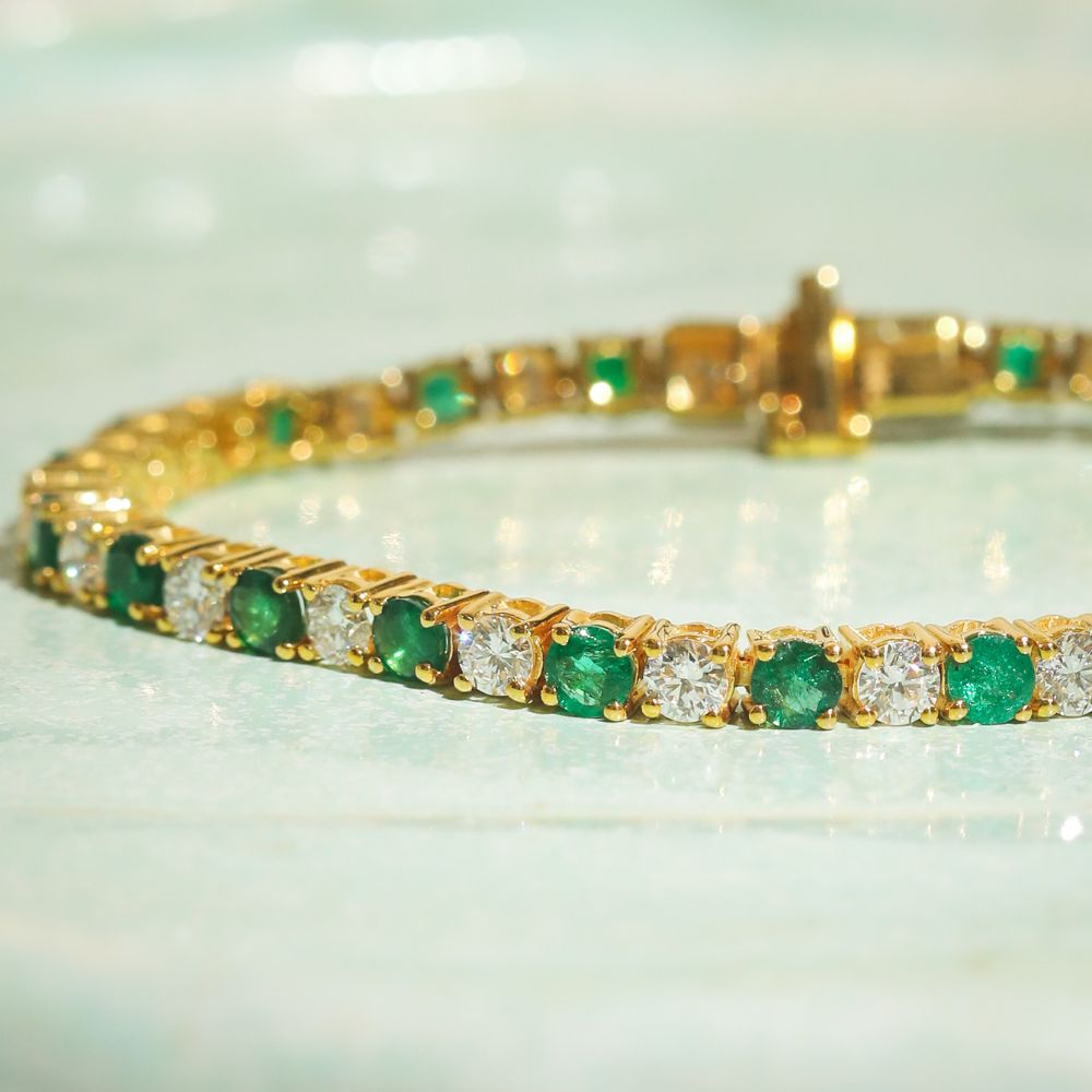 Venus Emerald Bracelet Image 2