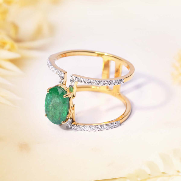 Ezra Emerald Oval Ring product view