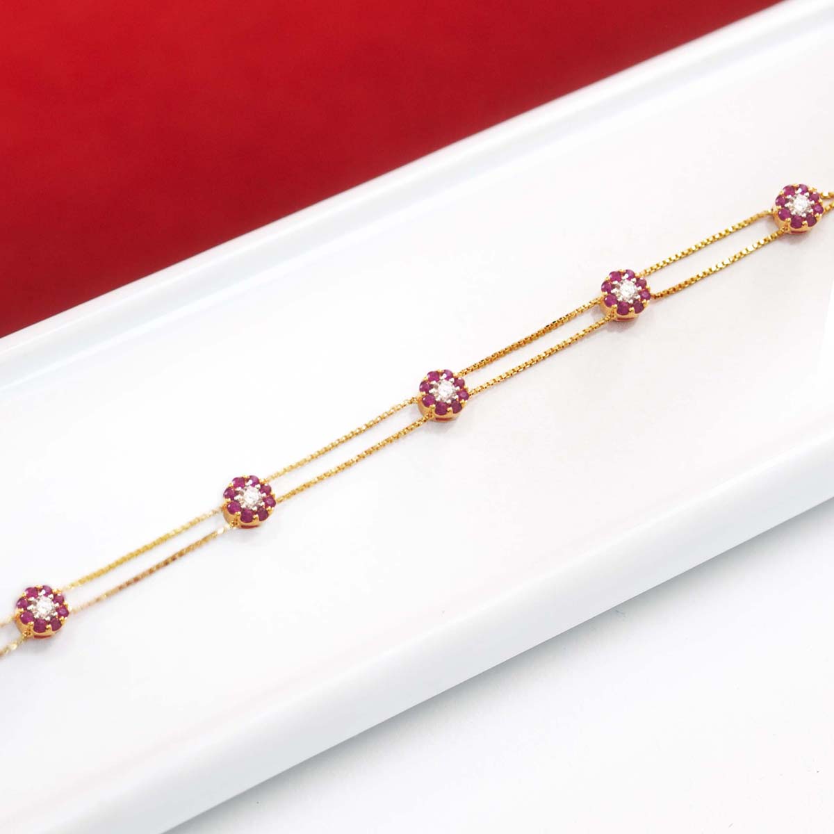 Lina Bracelet 2.0 detail view